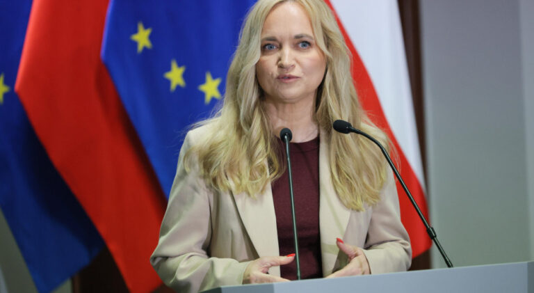 Milionowe pensje dla medyków z budżetu państwa? Eksperci apelują o rozsądek Milionowe pensje dla medyków z budżetu państwa? Eksperci apelują o rozsądek