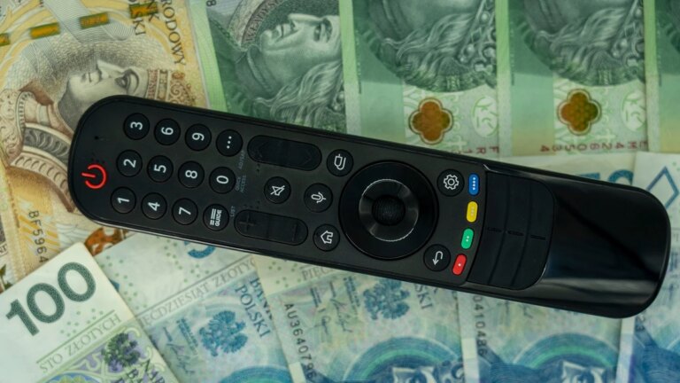 Polacy masowo bojkotują abonament RTV – opłatę za radio i telewizję czeka szybki zmierzch?