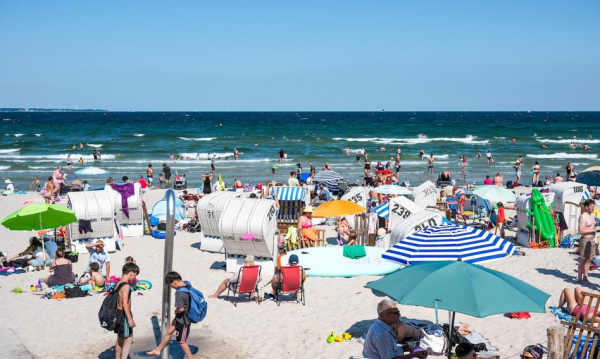 Polacy rzucają się na wakacyjne kredyty:&hellip;