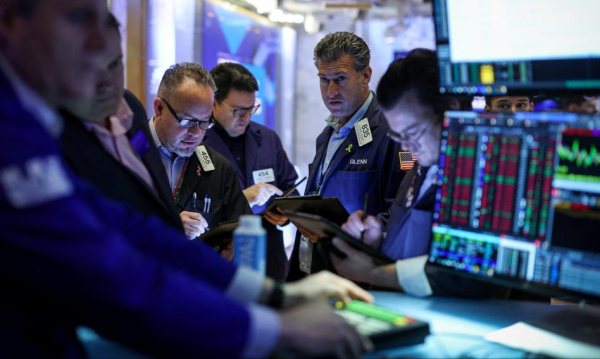 Wall Street w szoku: Silne dane z rynku pracy zaskakują inwestorów